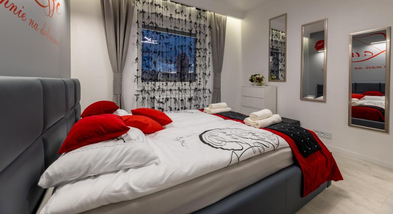 Leo Apartament Delux Ustrzyki Dolne Exterior photo
